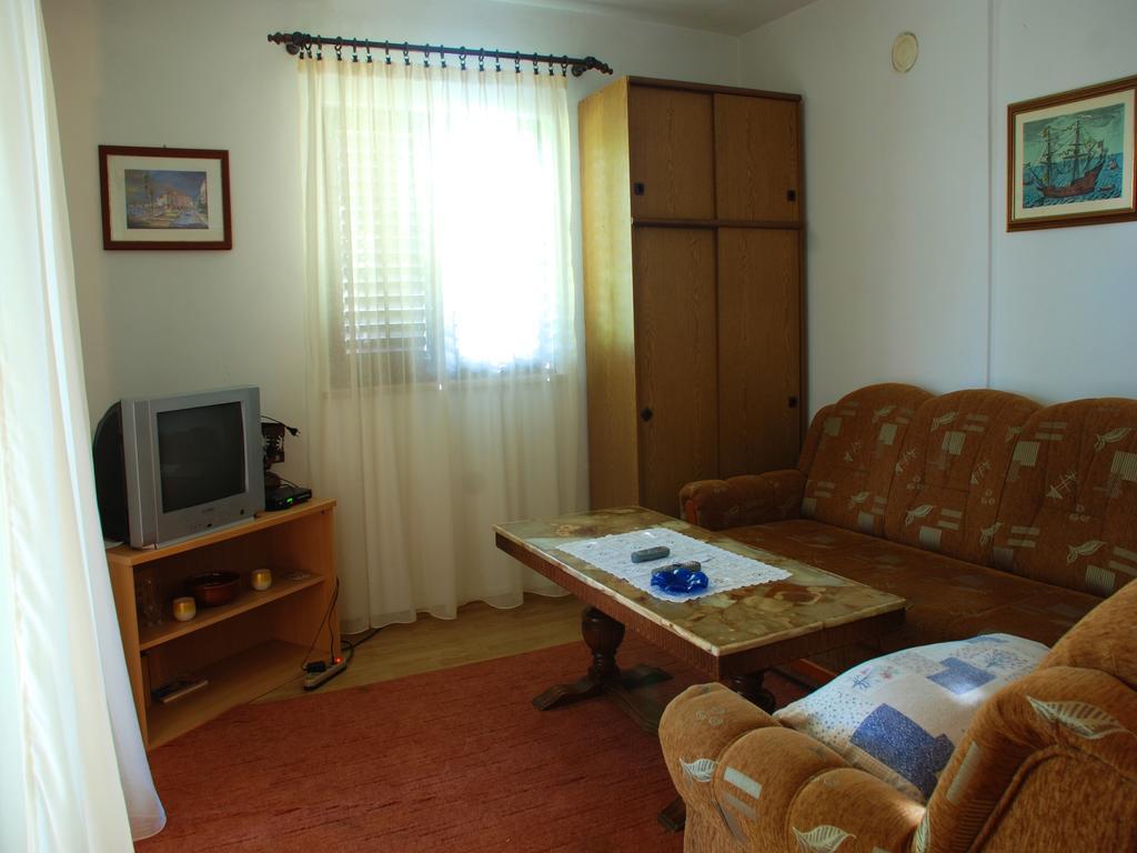 Filipo Apartments Пореч Екстер'єр фото