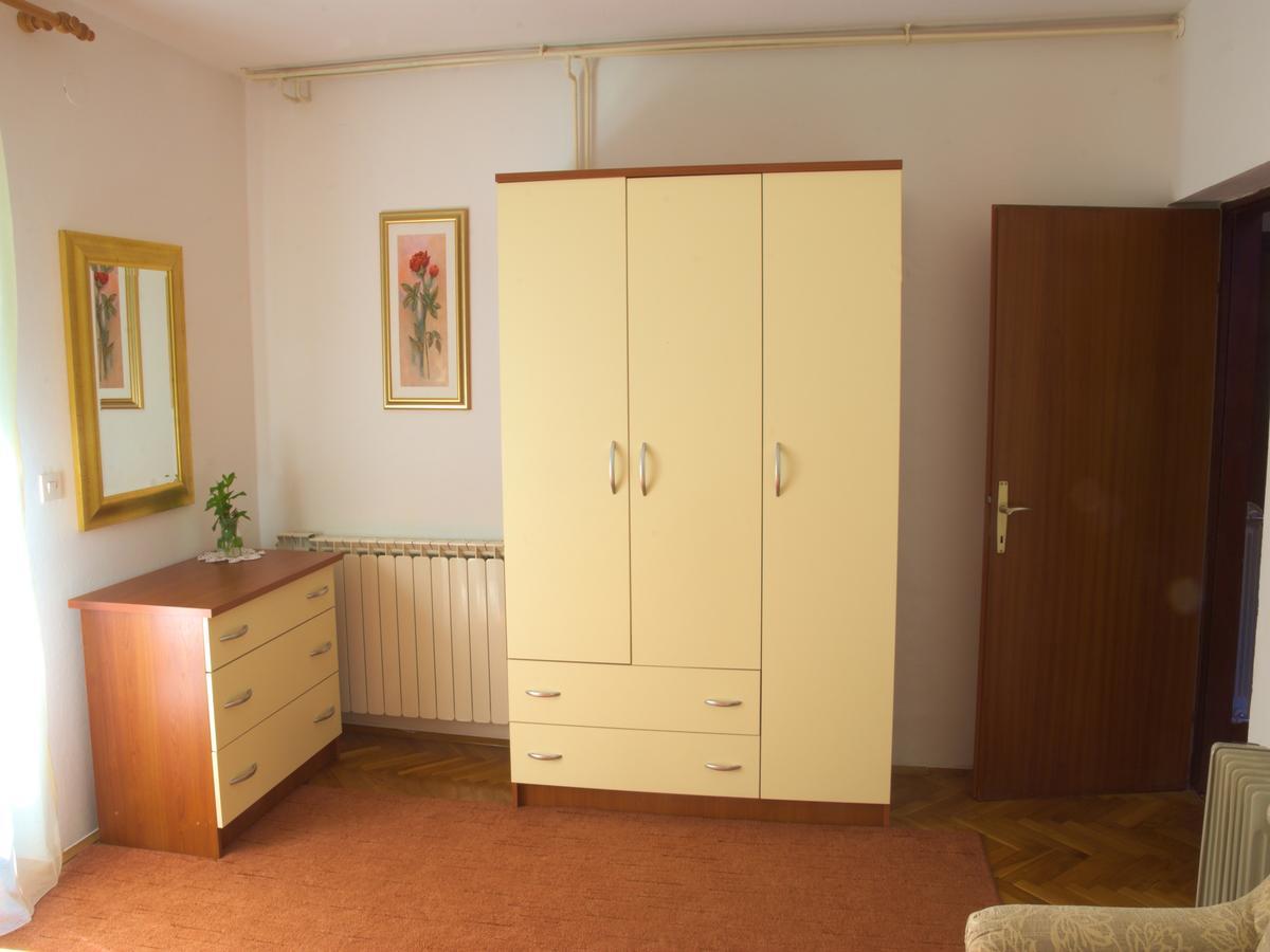 Filipo Apartments Пореч Екстер'єр фото